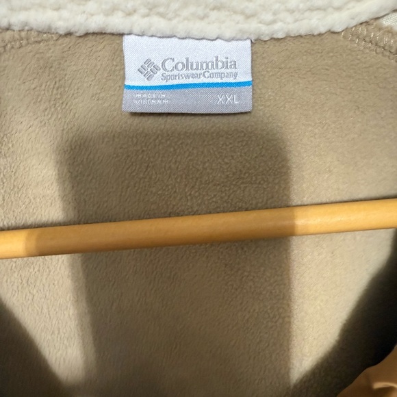 Columbia Tan and Cream Fleece Jacket - Picture 2 of 7